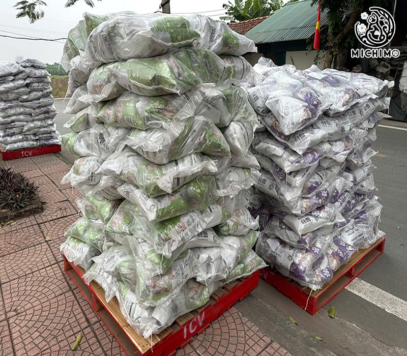 Nhu cầu nhập sỉ cát mèo số lượng lớn tại thị trường Việt Nam